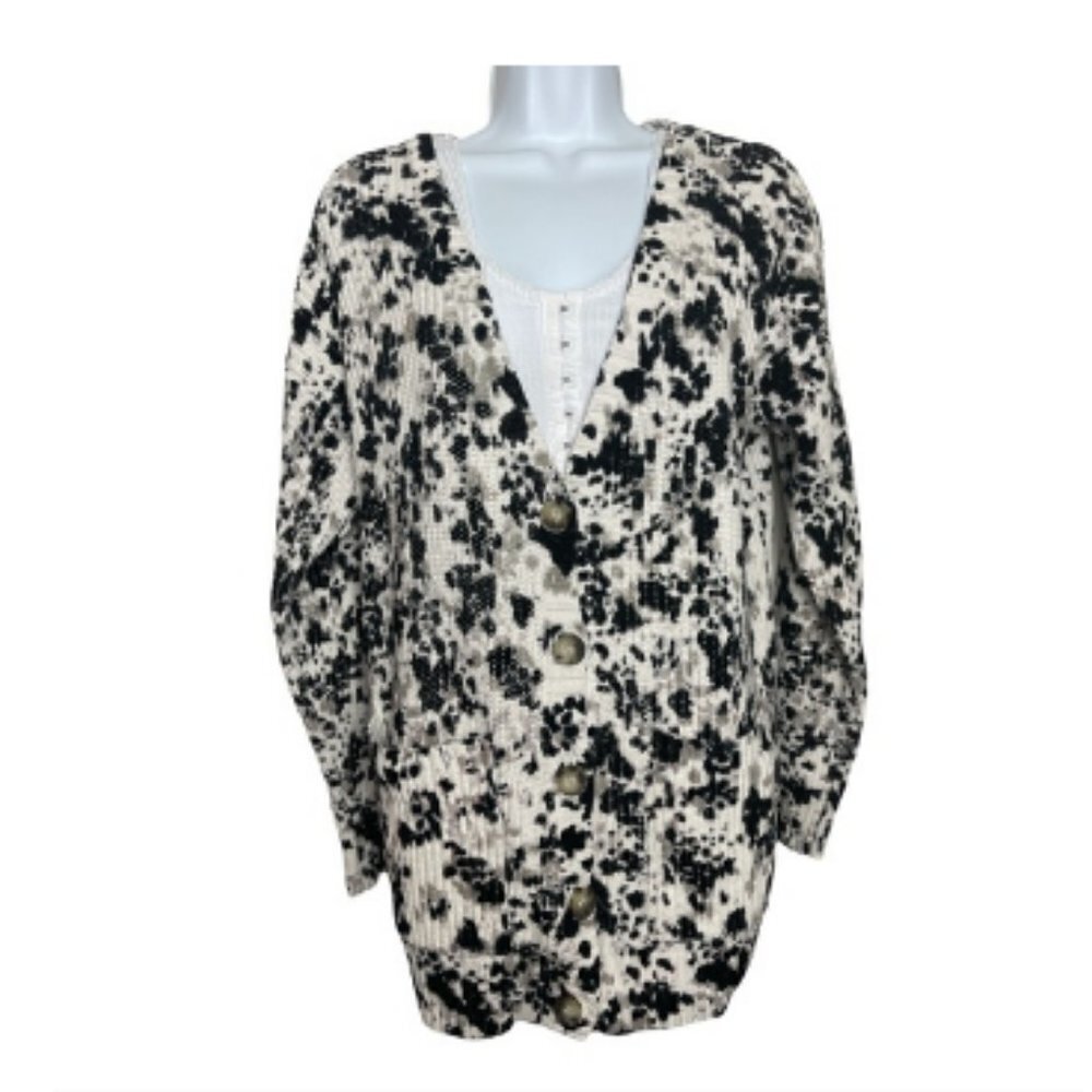 525 america animal print style cardigan size small